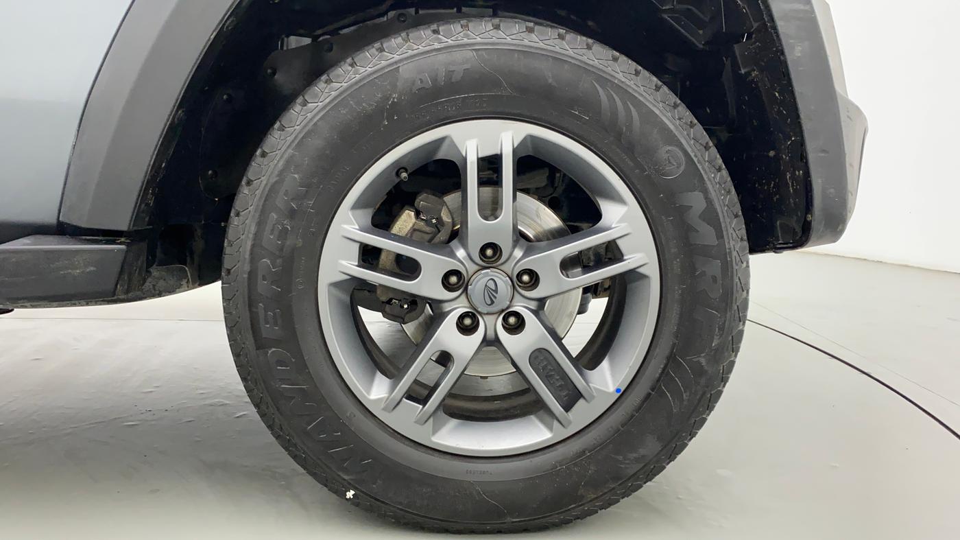 2020 Mahindra Thar LX HARD TOP 4WD MT, Diesel, Manual, 36,304 km, Right Front Wheel