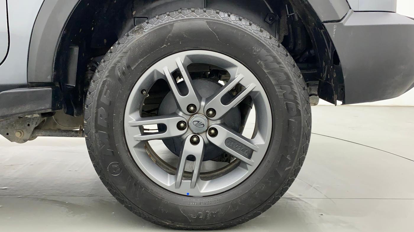 2020 Mahindra Thar LX HARD TOP 4WD MT, Diesel, Manual, 36,304 km, Left Rear Wheel