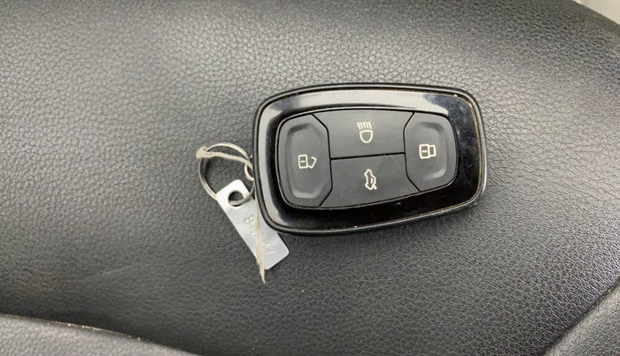 2020 Tata NEXON XZA PLUS (O) PETROL, Petrol, Automatic, 48,854 km, Key Close Up