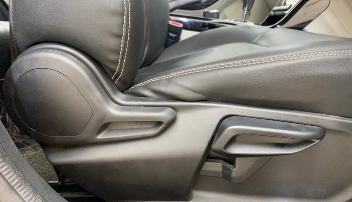 2020 Tata NEXON XZA PLUS (O) PETROL, Petrol, Automatic, 48,854 km, Driver Side Adjustment Panel