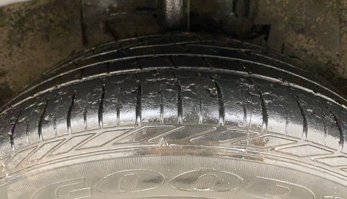 2020 Tata NEXON XZA PLUS (O) PETROL, Petrol, Automatic, 48,854 km, Right Front Tyre Tread