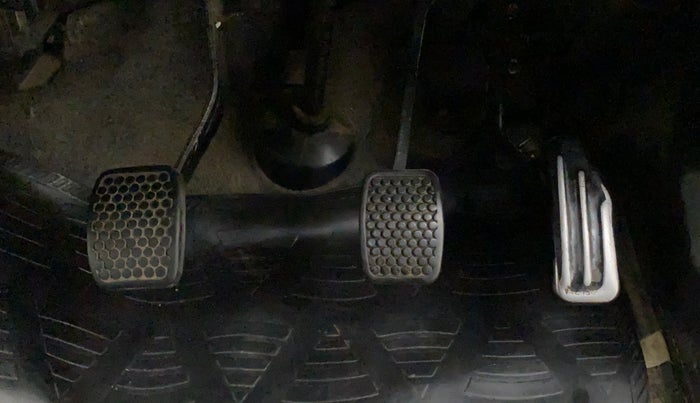 2018 Maruti Eeco 5 STR CNG WITH AC PLUSHTR, CNG, Manual, 67,576 km, Pedals