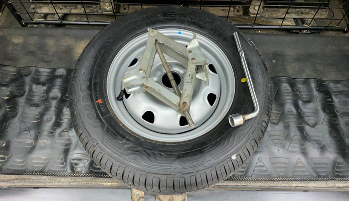 2018 Maruti Eeco 5 STR CNG WITH AC PLUSHTR, CNG, Manual, 67,576 km, Spare Tyre