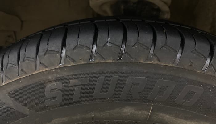 2013 Hyundai i10 SPORTZ 1.2 AT, Petrol, Automatic, 84,378 km, Left Front Tyre Tread