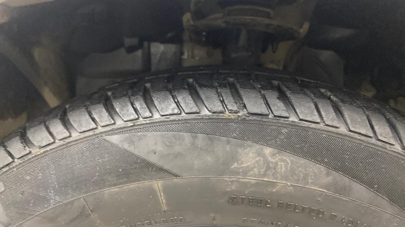 2017 Ford Figo Aspire TITANIUM1.5 DIESEL, Diesel, Manual, 1,26,823 km, Left Front Tyre Tread