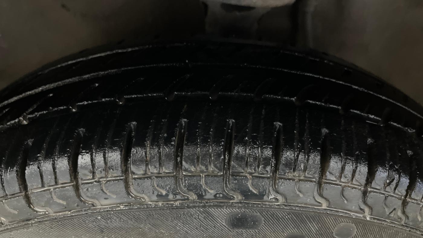 2019 Maruti Alto 800 LXI, Petrol, Manual, 20,519 km, Left Front Tyre Tread