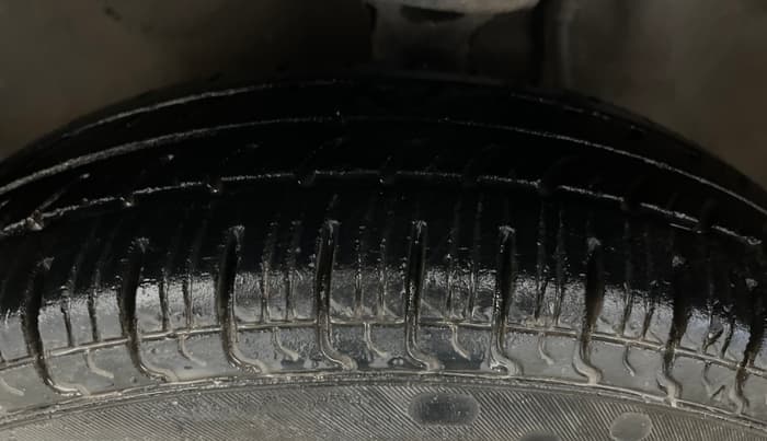 2019 Maruti Alto 800 LXI, Petrol, Manual, 20,519 km, Left Front Tyre Tread