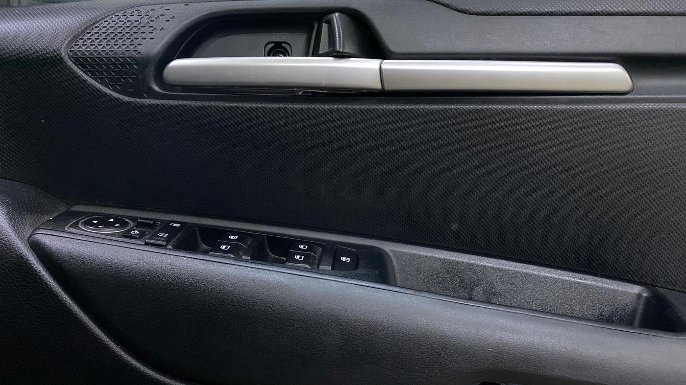 2024 KIA SONET HTK PLUS 1.2 PETROL MT, Petrol, Manual, 24,928 km, Driver Side Door Panels Control