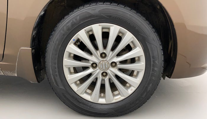 2017 Maruti Ciaz ZXI, Petrol, Manual, 42,387 km, Right Front Wheel