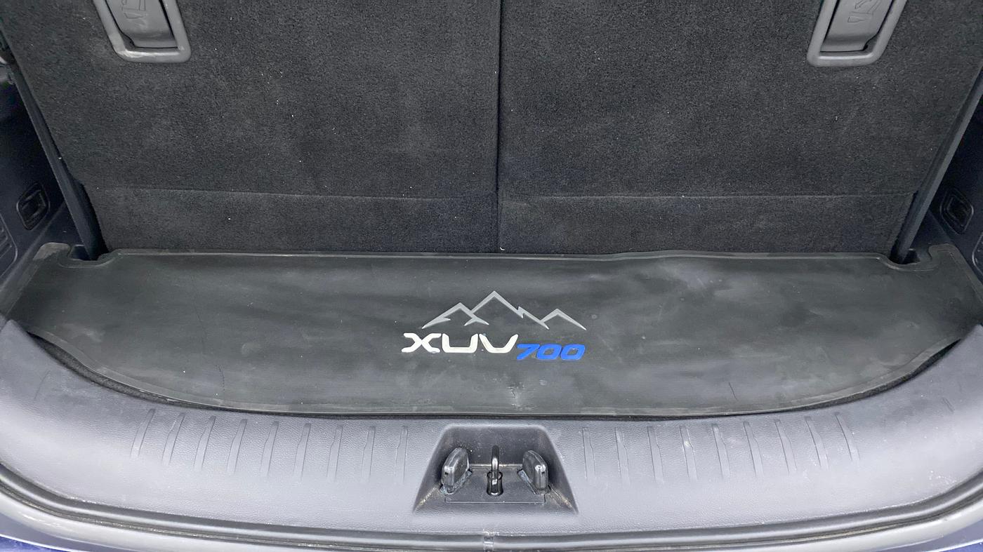 2021 Mahindra XUV700 AX 7 LUXURY P AT 7 STR, Petrol, Automatic, 9,178 km, Boot Inside