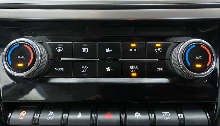 2021 Mahindra XUV700 AX 7 LUXURY P AT 7 STR, Petrol, Automatic, 9,178 km, Automatic Climate Control