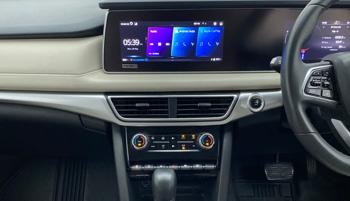 2021 Mahindra XUV700 AX 7 LUXURY P AT 7 STR, Petrol, Automatic, 9,178 km, Air Conditioner