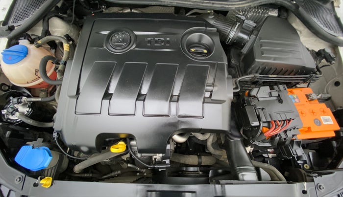 2017 Skoda Rapid 1.5 TDI AT AMBITION, Diesel, Automatic, 40,516 km, Open Bonet