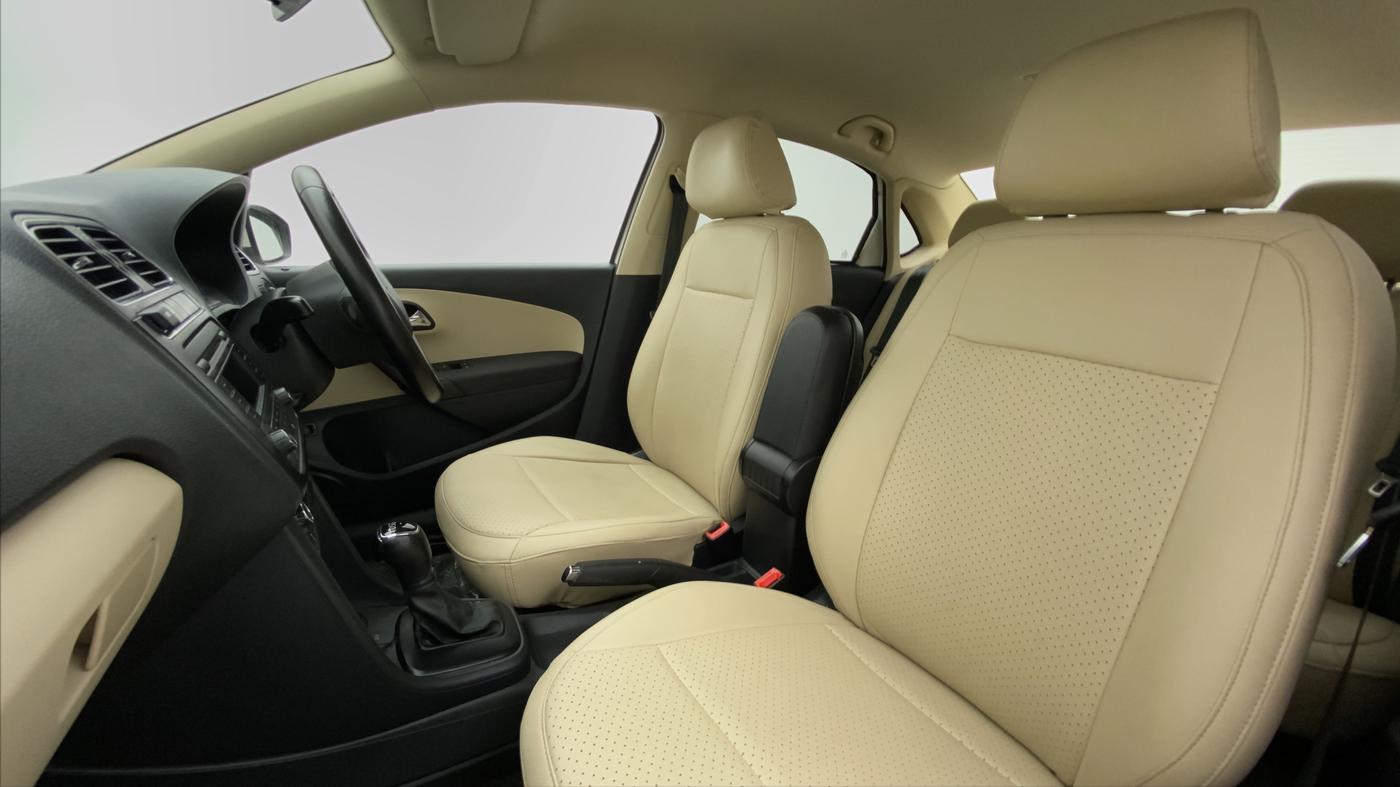 2017 Skoda Rapid 1.5 TDI AT AMBITION, Diesel, Automatic, 40,516 km, Right Side Front Door Cabin