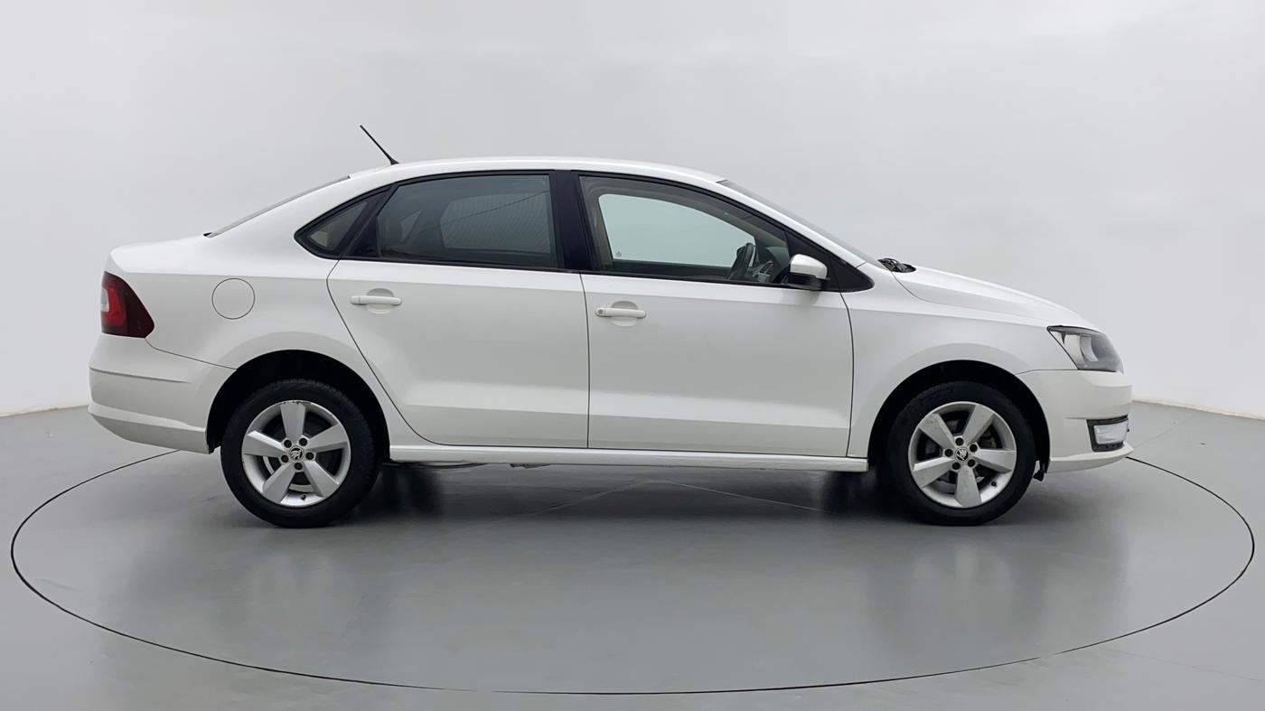 2017 Skoda Rapid 1.5 TDI AT AMBITION, Diesel, Automatic, 40,516 km, Right Side