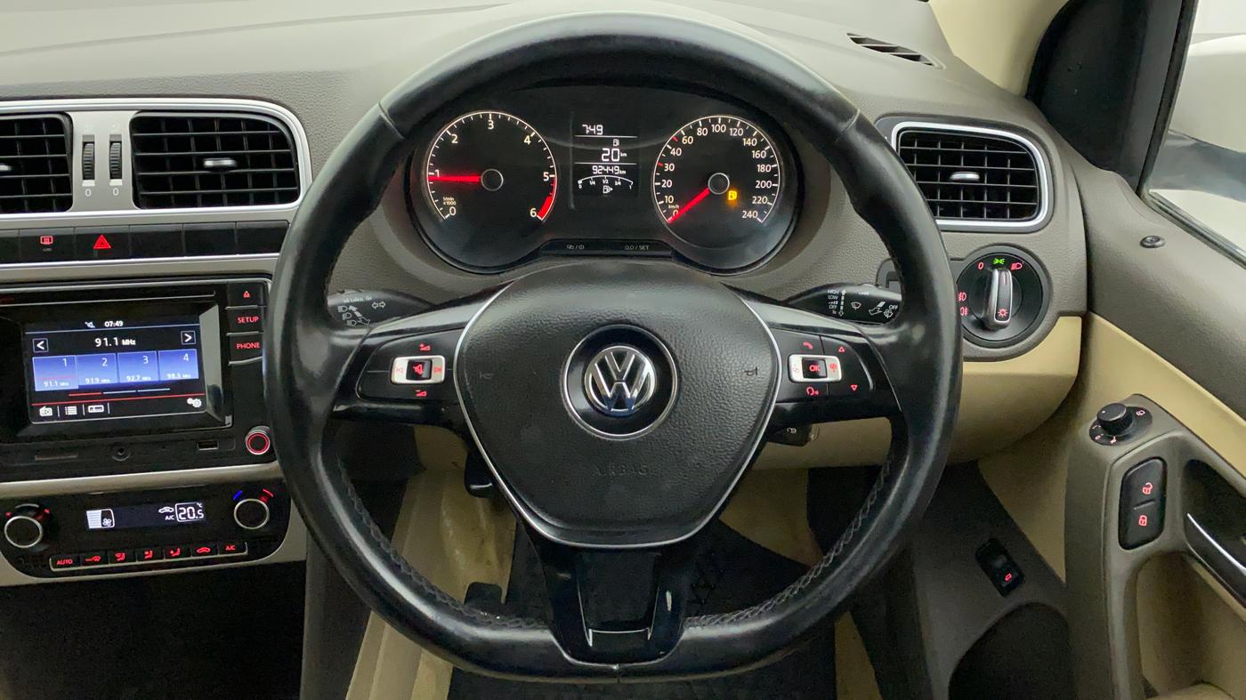 2017 Volkswagen Vento HIGHLINE PLUS 1.5 16 ALLOY, Diesel, Manual, 92,951 km, Steering Wheel Close Up