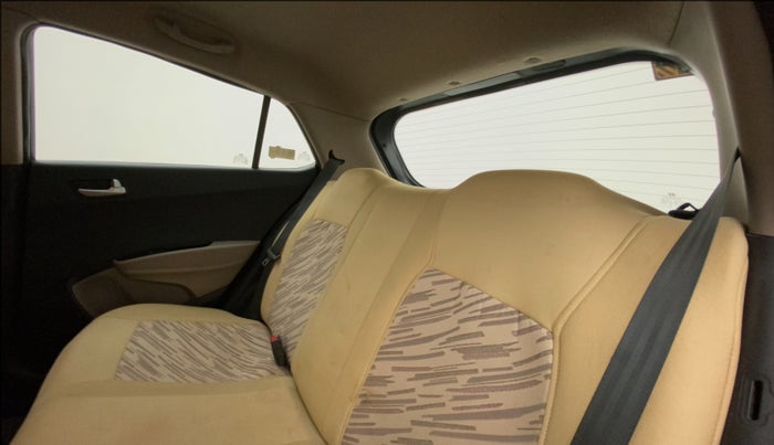 2015 Hyundai Grand i10 SPORTZ 1.2 KAPPA VTVT, Petrol, Manual, 41,562 km, Right Side Rear Door Cabin