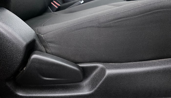 2019 Renault Kwid RXT 1.0 EASY-R AT OPTION, Petrol, Automatic, 53,476 km, Driver Side Adjustment Panel
