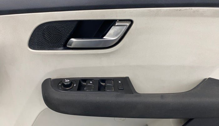 2021 Tata ALTROZ XZ PETROL, Petrol, Manual, 64,762 km, Driver Side Door Panels Control