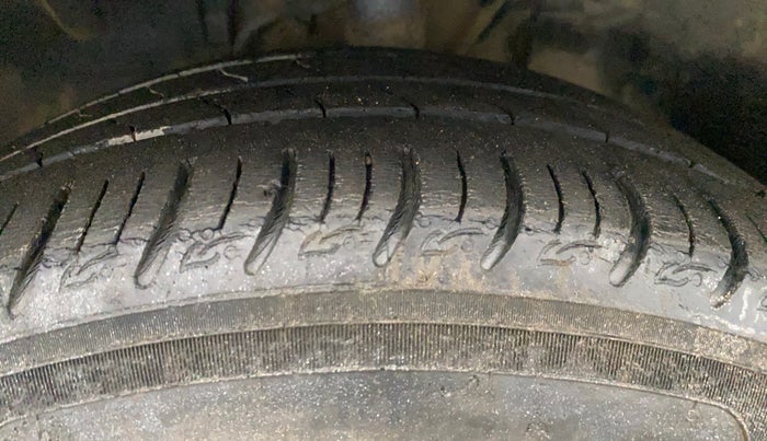 2021 Tata ALTROZ XZ PETROL, Petrol, Manual, 64,762 km, Left Front Tyre Tread