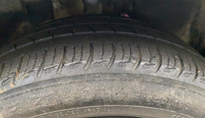 2021 Tata ALTROZ XZ PETROL, Petrol, Manual, 64,762 km, Right Front Tyre Tread