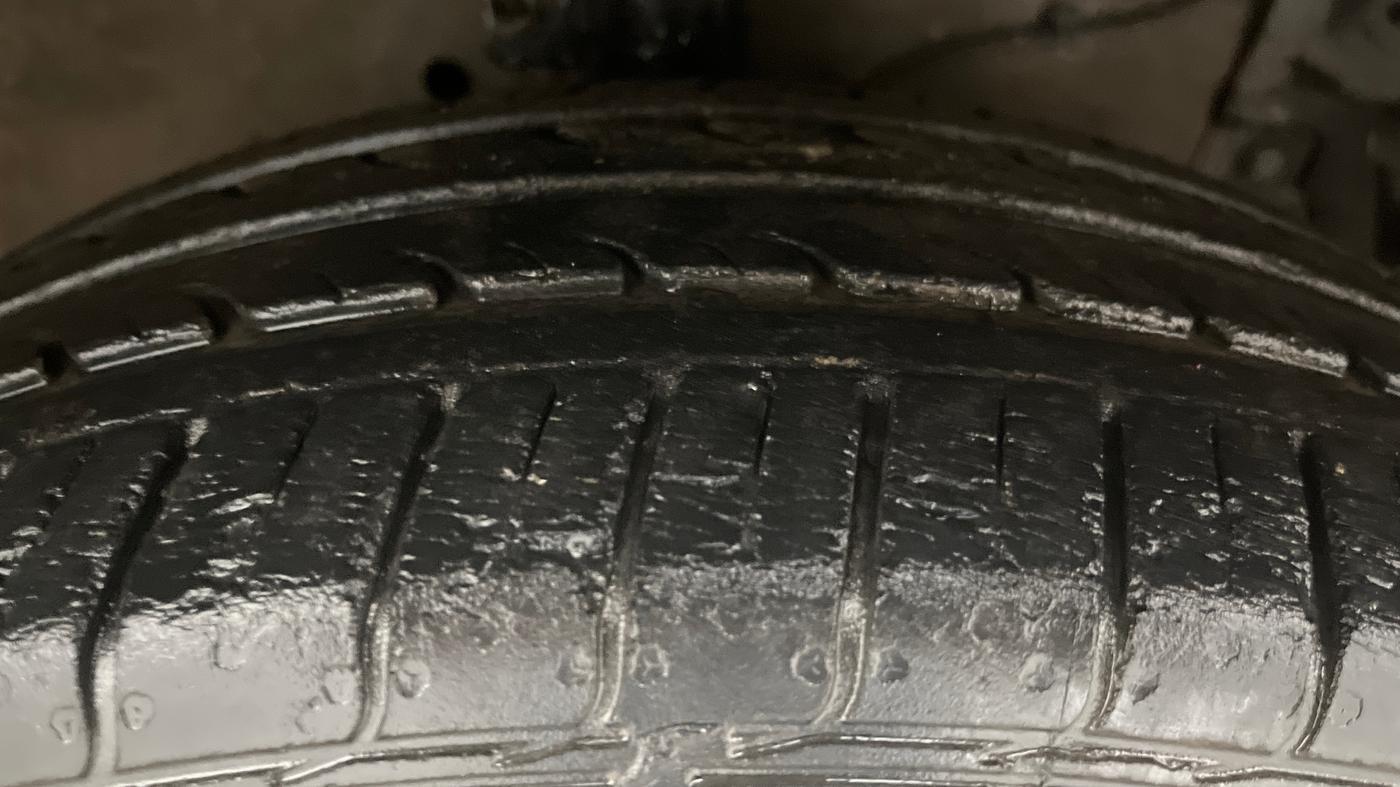 2015 Maruti Ciaz VXI+, Petrol, Manual, 30,364 km, Right Front Tyre Tread