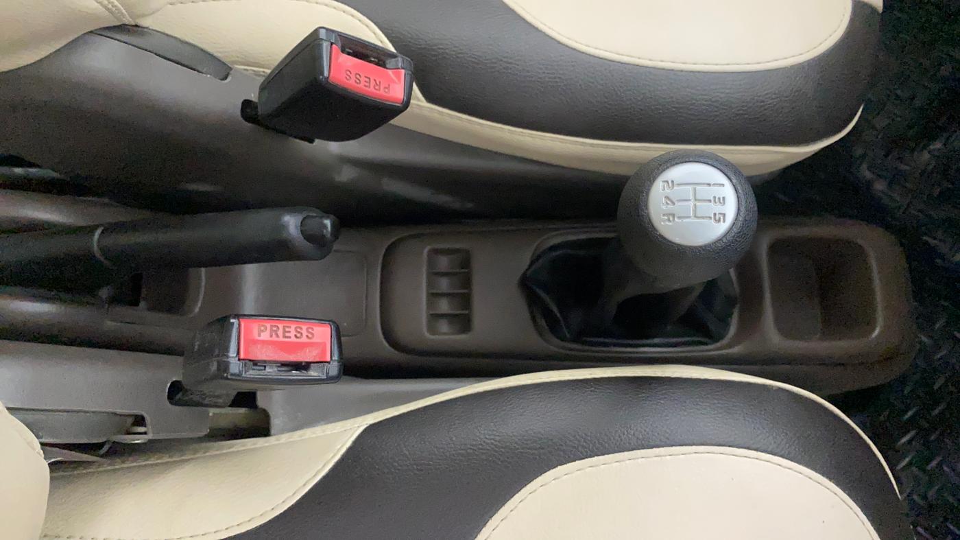 2013 Maruti Zen Estilo LXI, Petrol, Manual, 63,257 km, Gear Lever