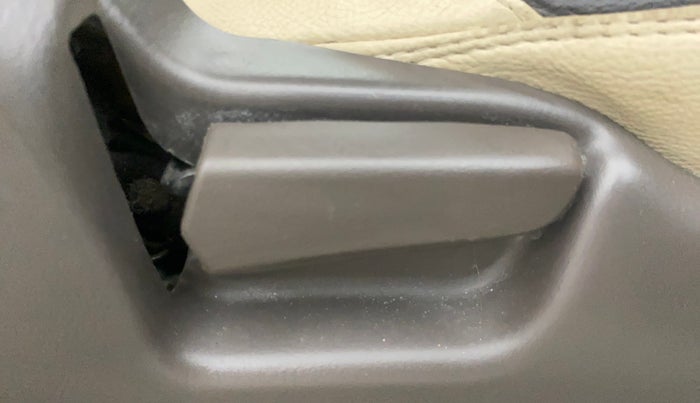 2013 Maruti Zen Estilo LXI, Petrol, Manual, 63,257 km, Driver Side Adjustment Panel