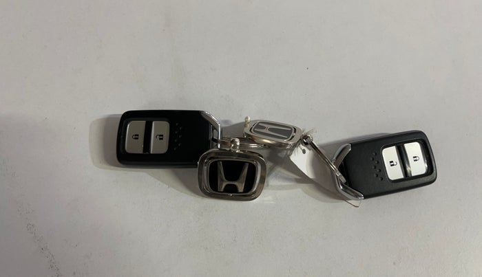 2021 Honda WR-V 1.2L I-VTEC VX MT, Petrol, Manual, 30,017 km, Key Close Up