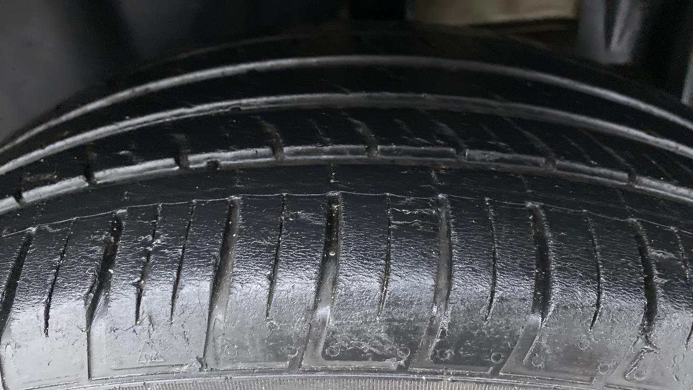 2018 Renault Captur RXT PETROL, Petrol, Manual, 55,866 km, Left Rear Tyre Tread
