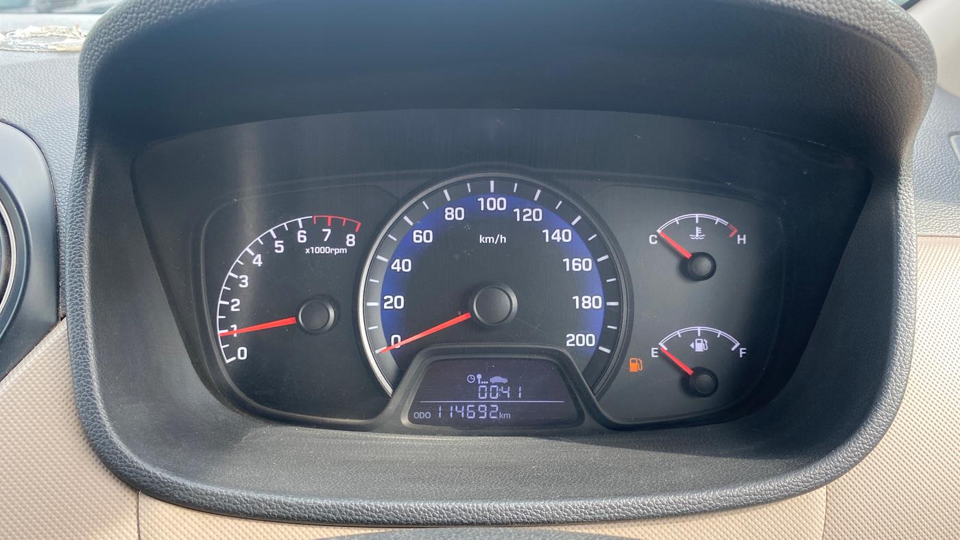2015 Hyundai Xcent BASE 1.2, Petrol, Manual, 1,14,667 km, Odometer Image