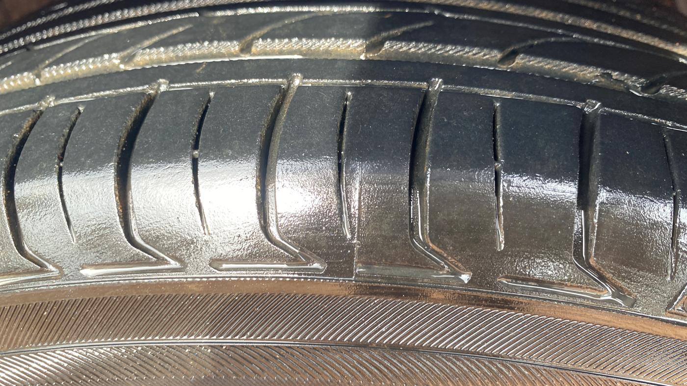 2015 Hyundai Xcent BASE 1.2, Petrol, Manual, 1,14,667 km, Right Front Tyre Tread