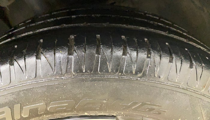 2022 Tata NEXON XZA PLUS DIESEL, Diesel, Automatic, 1,00,079 km, Right Front Tyre Tread