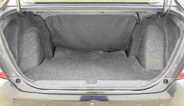 2018 Honda Amaze 1.2L I-VTEC V CVT, Petrol, Automatic, 39,250 km, Boot Inside