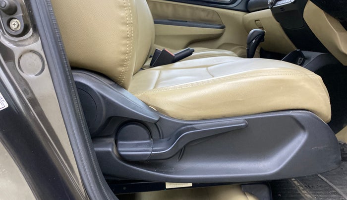2018 Honda Amaze 1.2L I-VTEC V CVT, Petrol, Automatic, 39,250 km, Driver Side Adjustment Panel