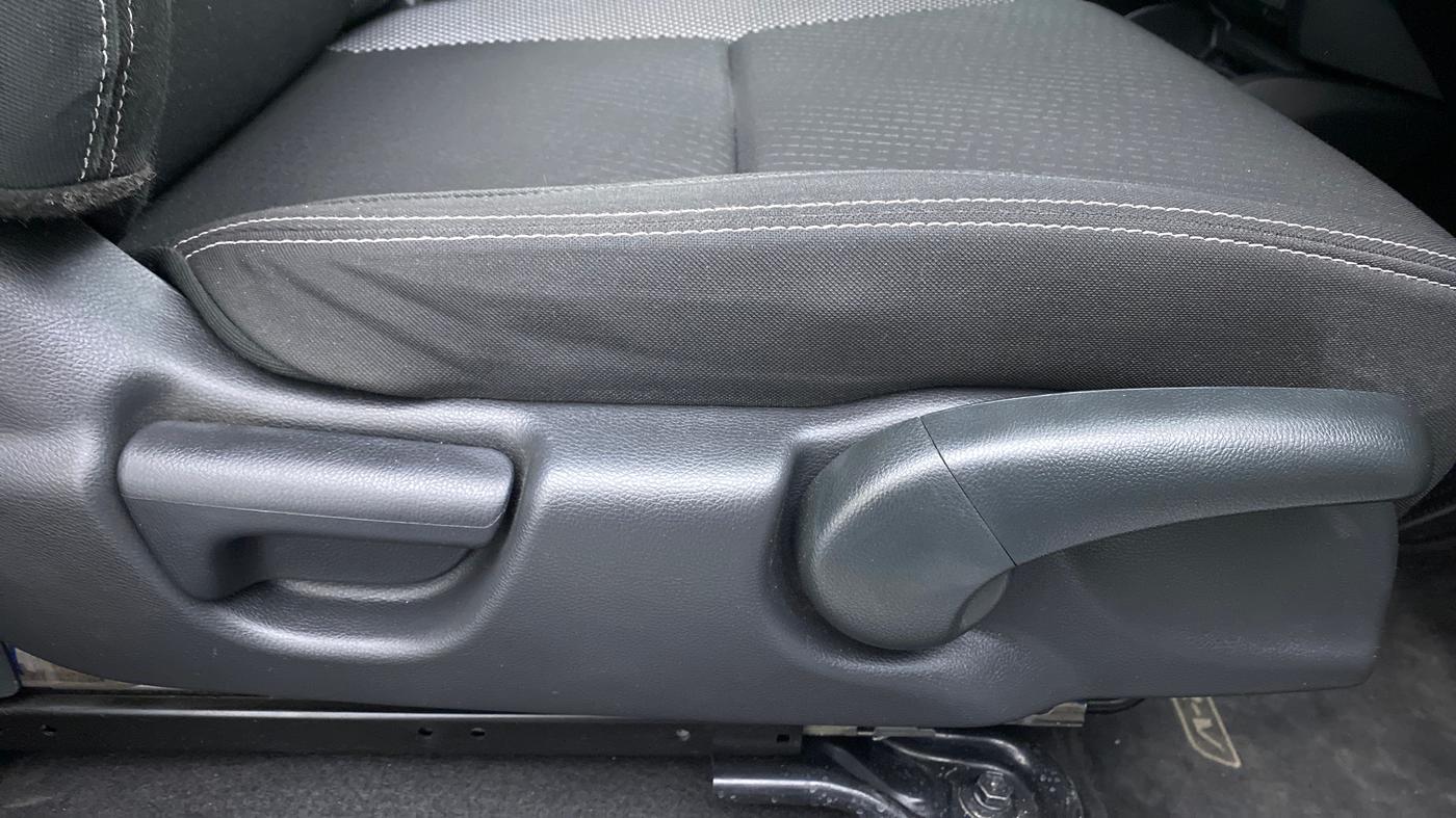 2019 Honda WR-V 1.2 i-VTEC VX MT, Petrol, Manual, 26,402 km, Driver Side Adjustment Panel