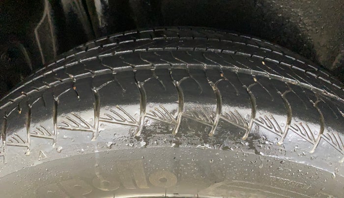 2022 Maruti Grand Vitara ZETA SMART HYBRID, Petrol, Manual, 55,993 km, Right Rear Tyre Tread