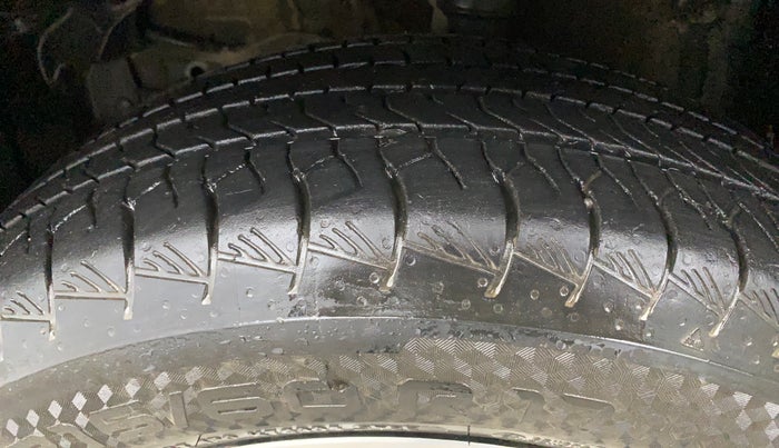 2022 Maruti Grand Vitara ZETA SMART HYBRID, Petrol, Manual, 55,993 km, Left Front Tyre Tread