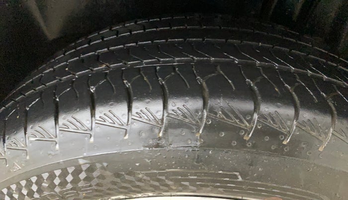 2022 Maruti Grand Vitara ZETA SMART HYBRID, Petrol, Manual, 55,993 km, Left Rear Tyre Tread