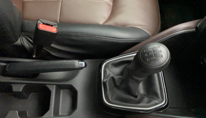 2022 Maruti Grand Vitara ZETA SMART HYBRID, Petrol, Manual, 55,993 km, Gear Lever