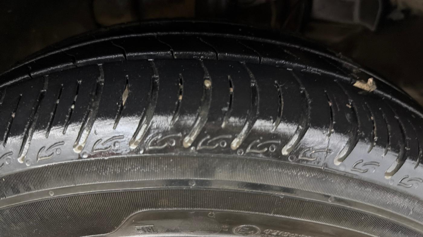 2022 Tata Tiago XTA PETROL, Petrol, Automatic, 39,173 km, Right Front Tyre Tread