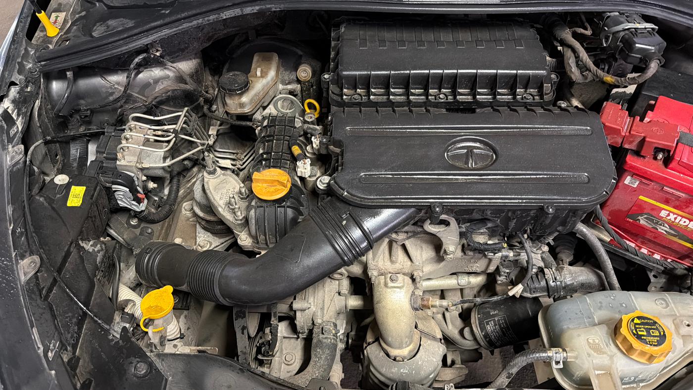 2022 Tata Tiago XTA PETROL, Petrol, Automatic, 39,173 km, Engine View - Right