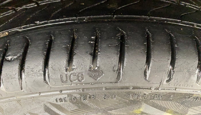 2016 Maruti Baleno ZETA PETROL 1.2, Petrol, Manual, 63,075 km, Right Front Tyre Tread