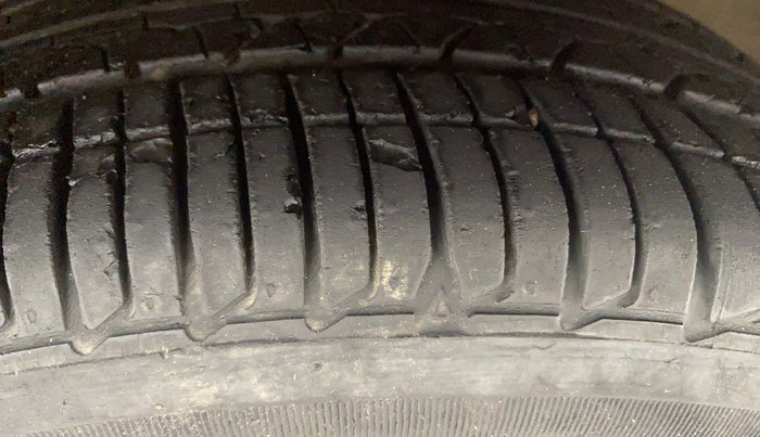 2020 Tata Tiago XZA PLUS PETROL, Petrol, Automatic, 38,392 km, Right Front Tyre Tread