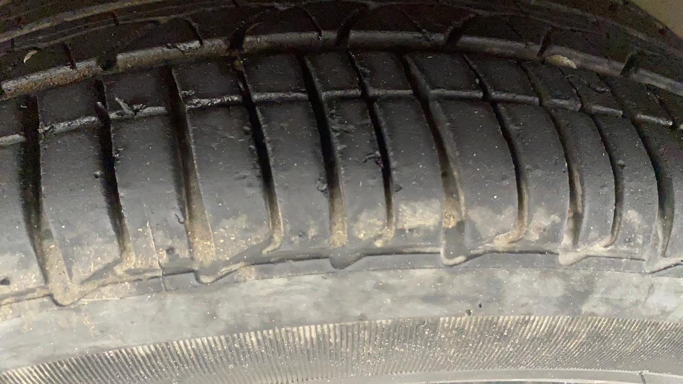 2020 Tata Tiago XZA PLUS PETROL, Petrol, Automatic, 38,392 km, Left Front Tyre Tread