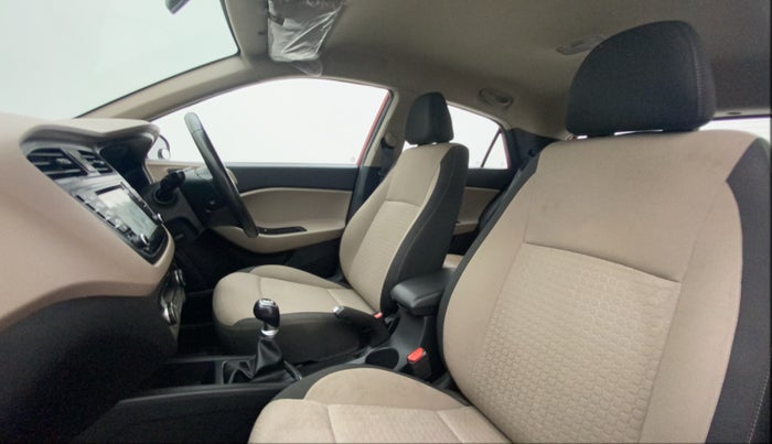 2017 Hyundai Elite i20 ASTA 1.2 (O), Petrol, Manual, 42,635 km, Right Side Front Door Cabin