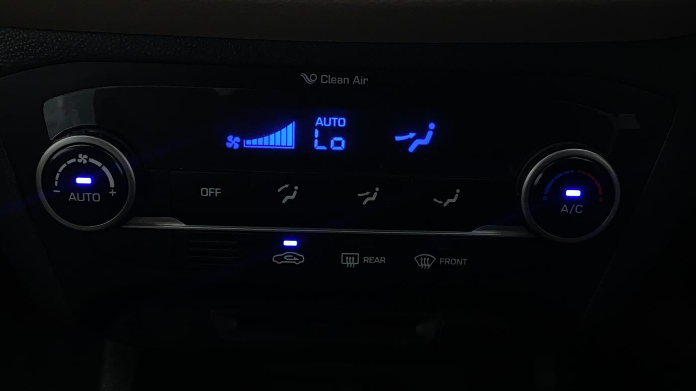 2017 Hyundai Elite i20 ASTA 1.2 (O), Petrol, Manual, 42,635 km, Automatic Climate Control
