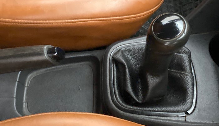 2012 Volkswagen Polo TRENDLINE 1.2L PETROL, Petrol, Manual, 90,089 km, Gear Lever