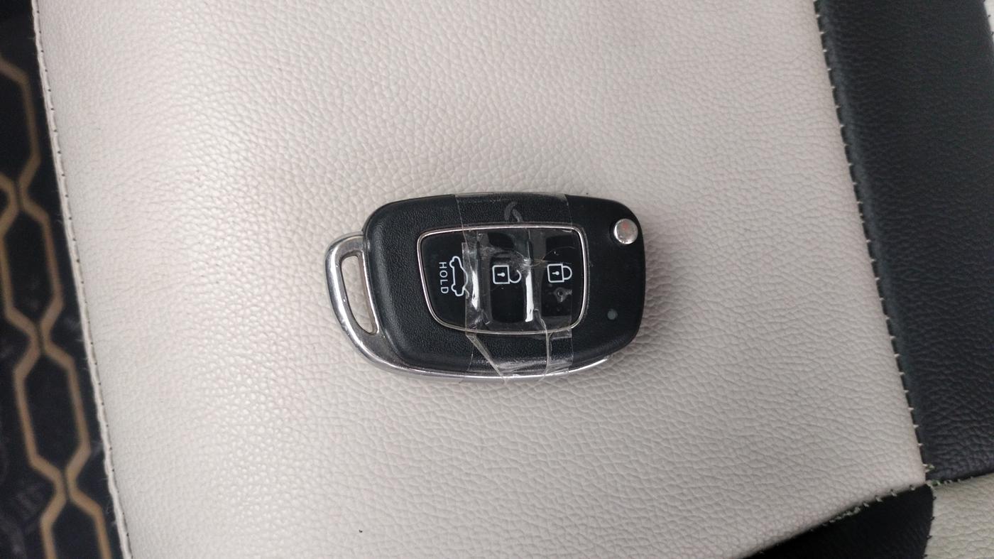 2024 Hyundai GRAND I10 NIOS ERA 1.2 KAPPA VTVT, Petrol, Manual, 18,427 km, Key Close Up