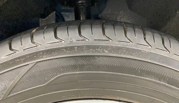 2020 Ford Ecosport TITANIUM 1.5 SPORTS(SUNROOF) PETROL, Petrol, Manual, 74,914 km, Right Front Tyre Tread